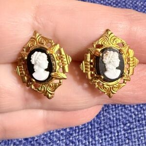 Vintage Screw-back Black & White Cameo Earrings
